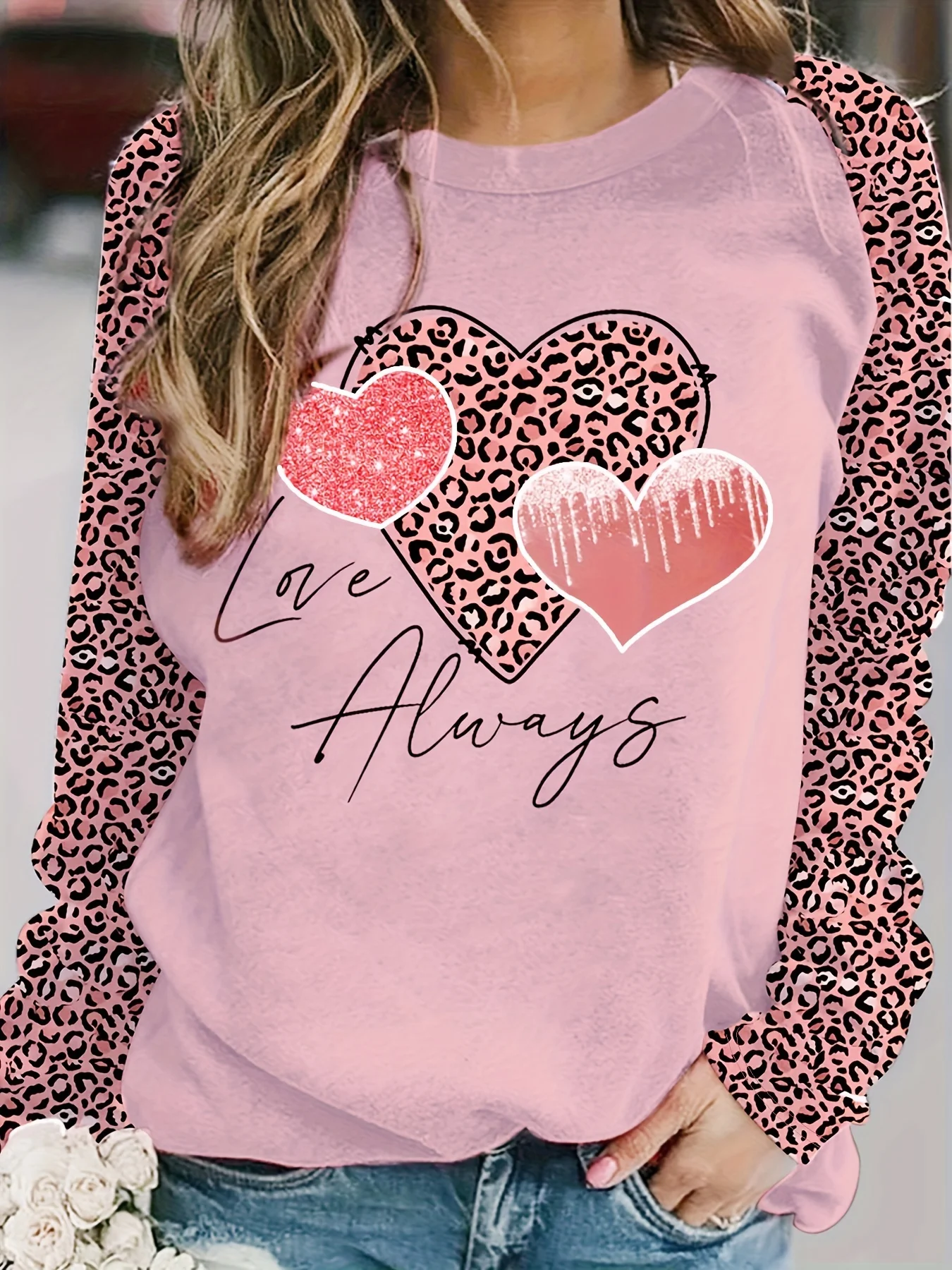 Women's Plus Size Heart LOVE Print Long Sleeve T-Shirt - Casual Crew Neck Top for Comfortable Everyday Wear For Valentine's Day