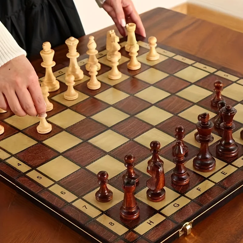 44cm/ 17.3inWooden folding chess set felt game board inside store adult gift family game board