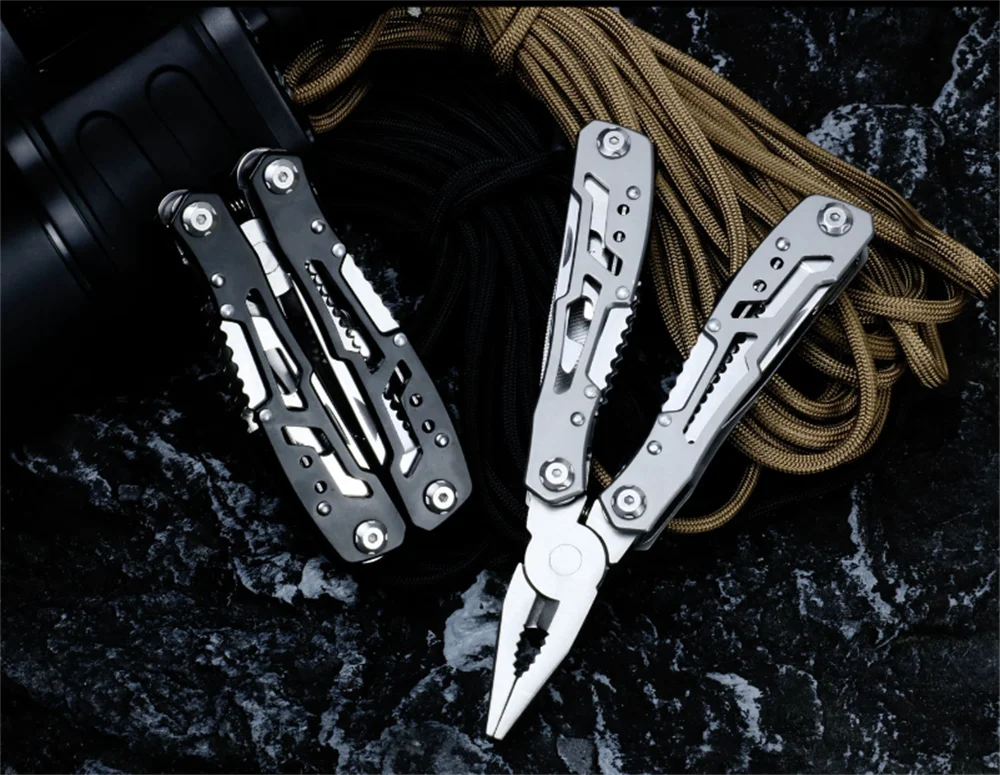 Outdoor Multitool Camping Portable Stainless Steel Edc Folding Multifunction Tools Emergency survival Knife Pliers